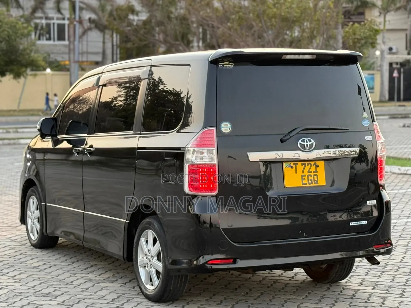Toyota Noah 2009 Black