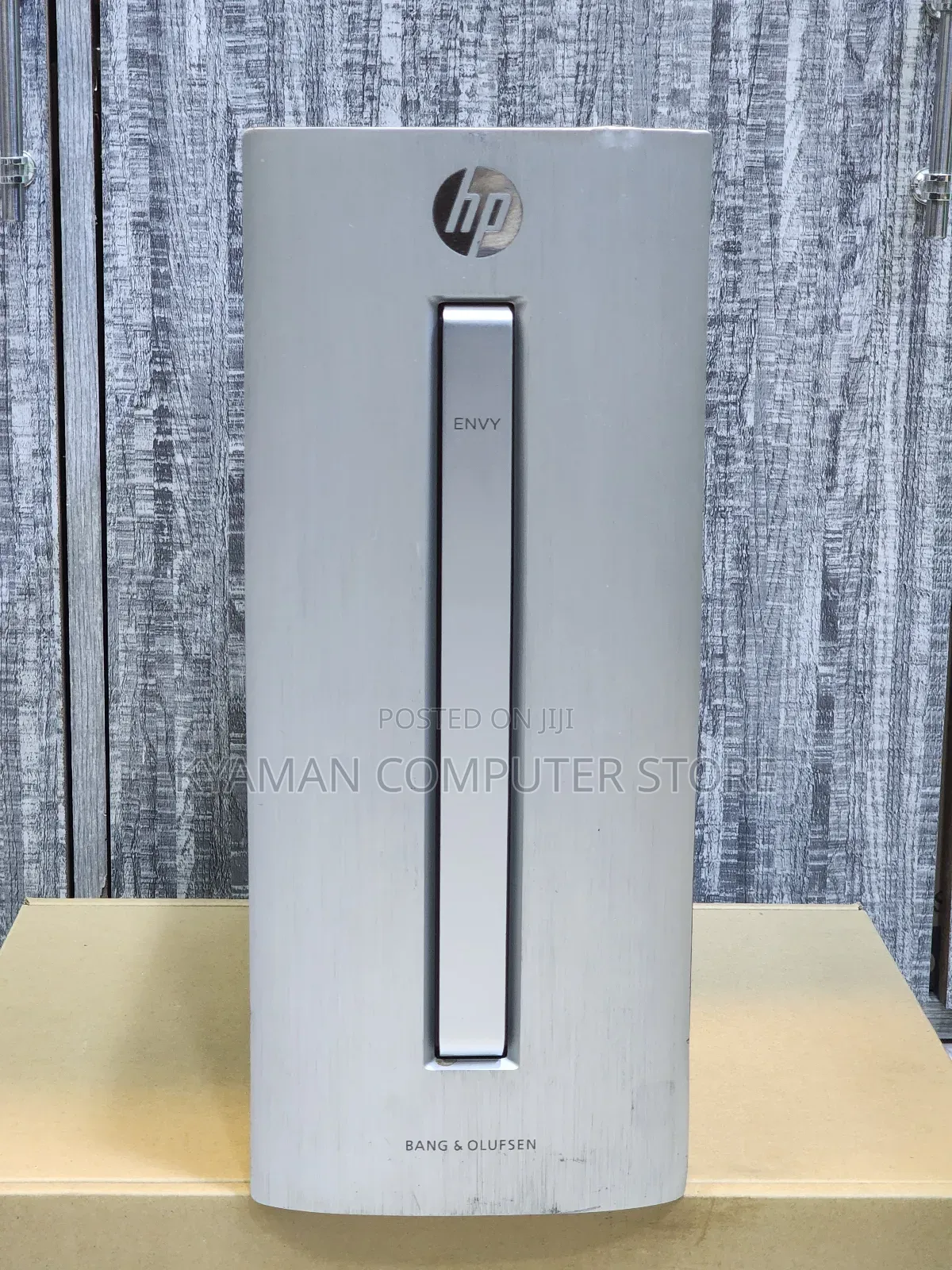 Desktop Computer HP Envy 8GB Intel Core I5 HDD+SSD 500GB