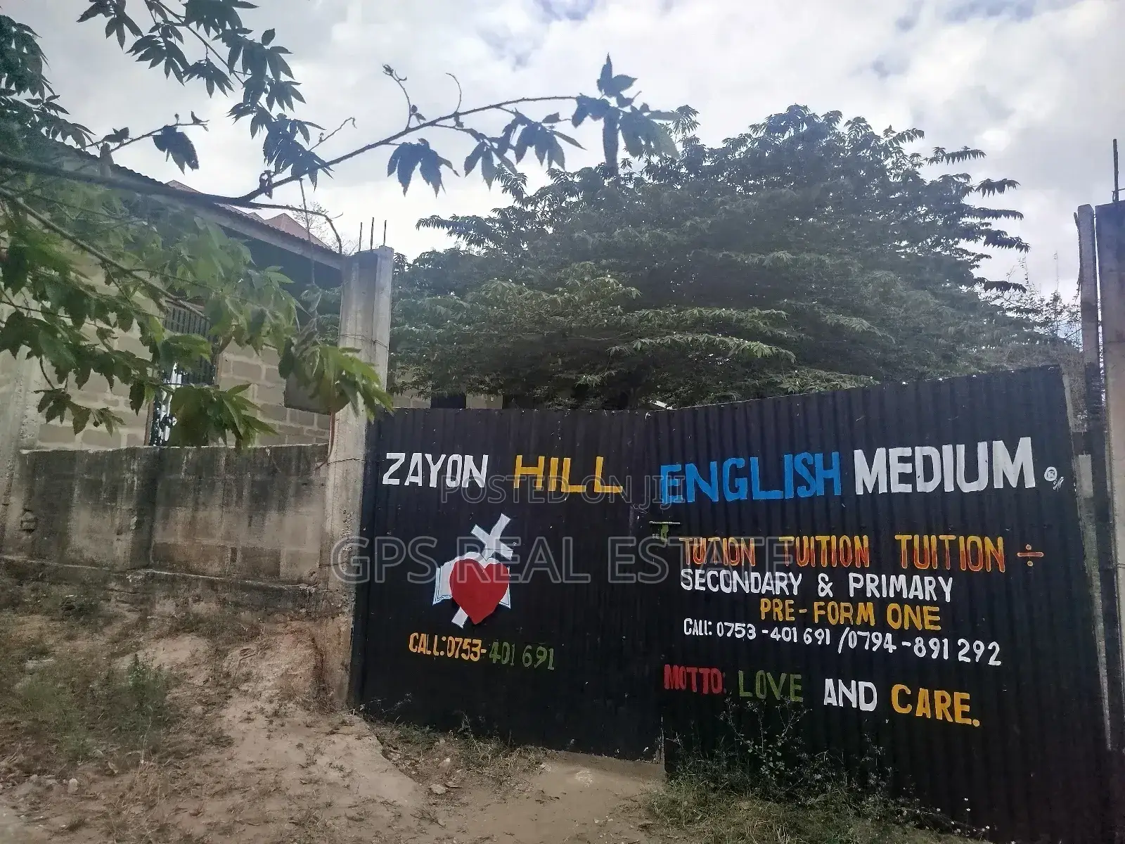 4bdrm Apartment in Mbezi Mwisho, Kinondoni for sale