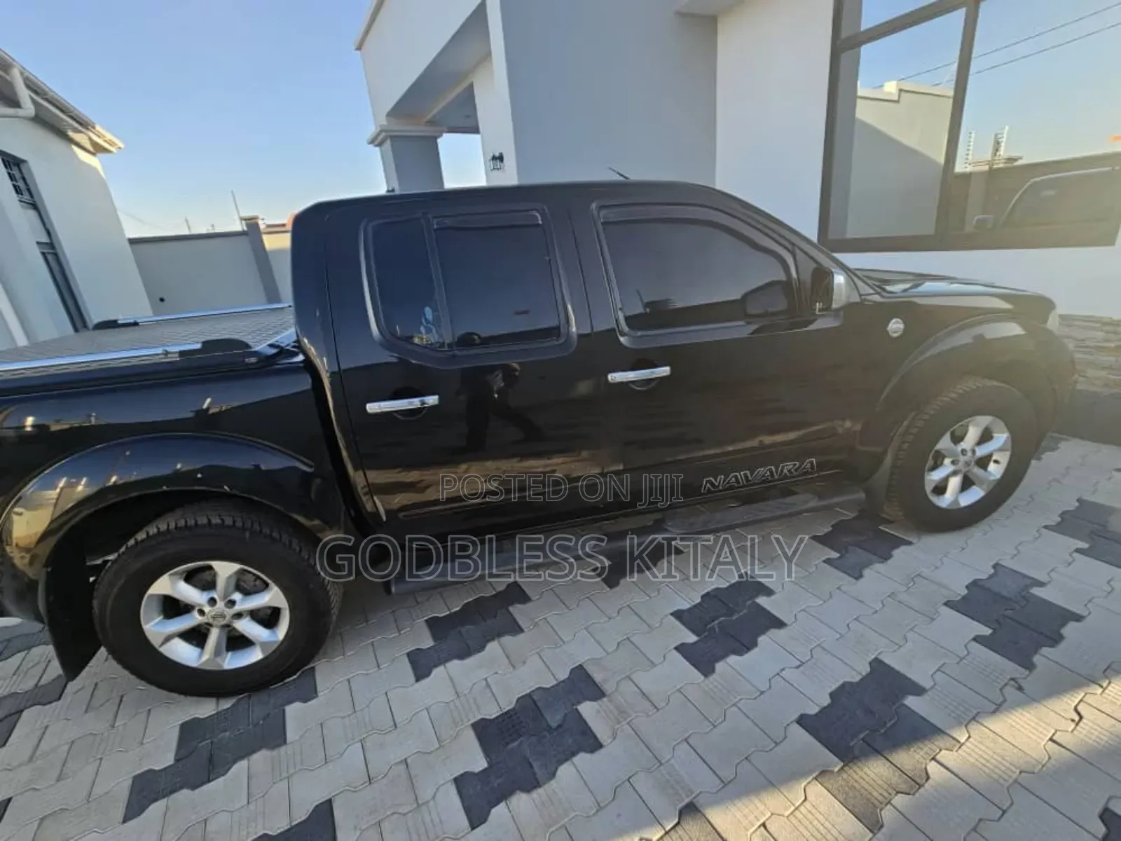 Nissan Navara 2006 Black