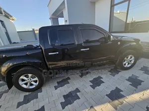 Nissan Navara 2006 Black
