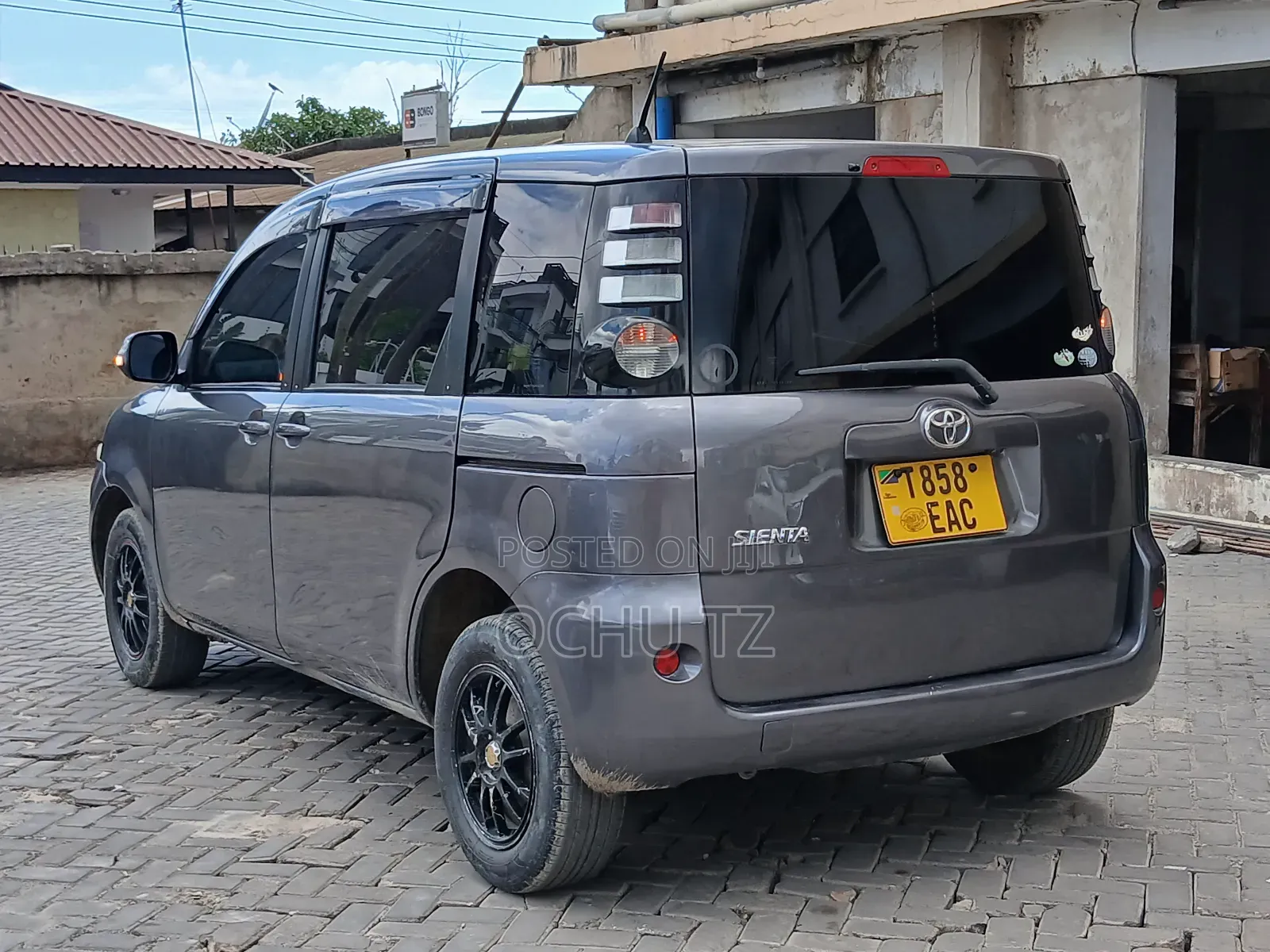 Toyota Sienta 2005 Gray