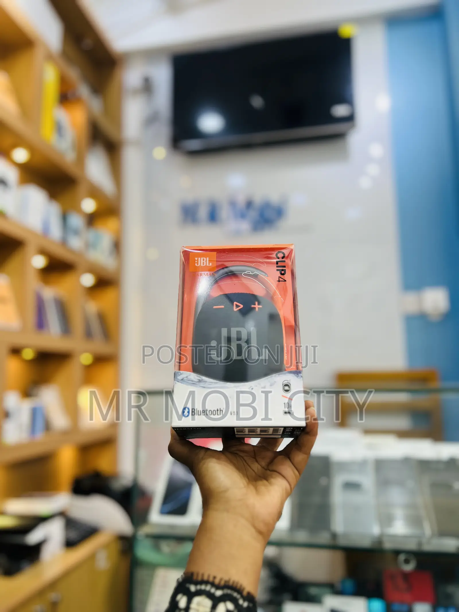 JBL Speaker Clip 4