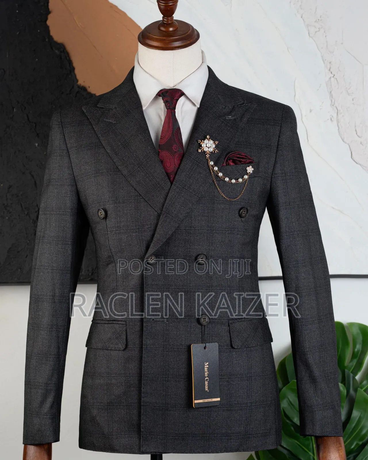 A Charcoal Gray Subtle Windowpane Check Pattern Suits