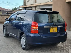 Toyota Wish 2005 Blue