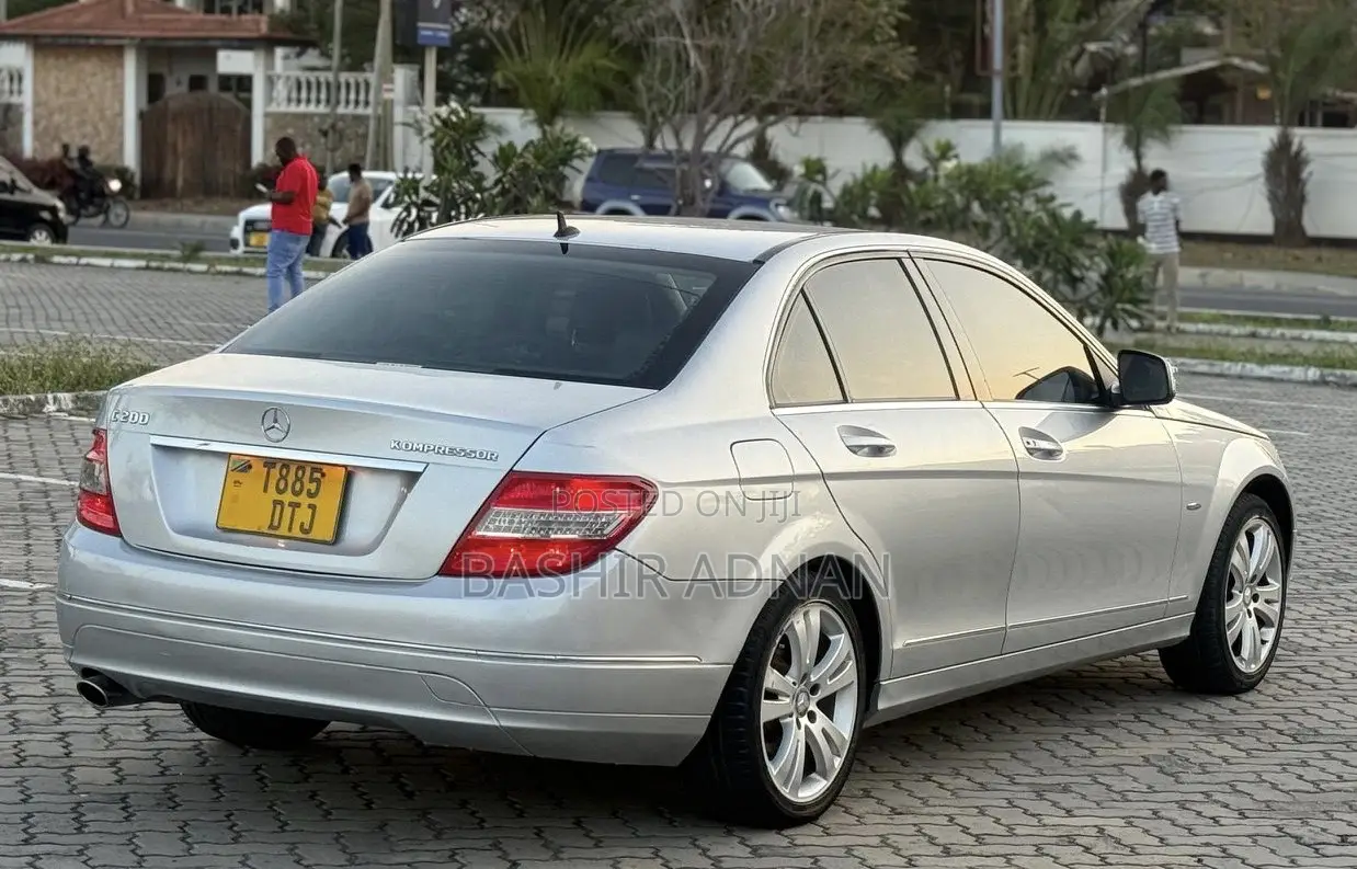 Mercedes-Benz C-Class 2007 Gray