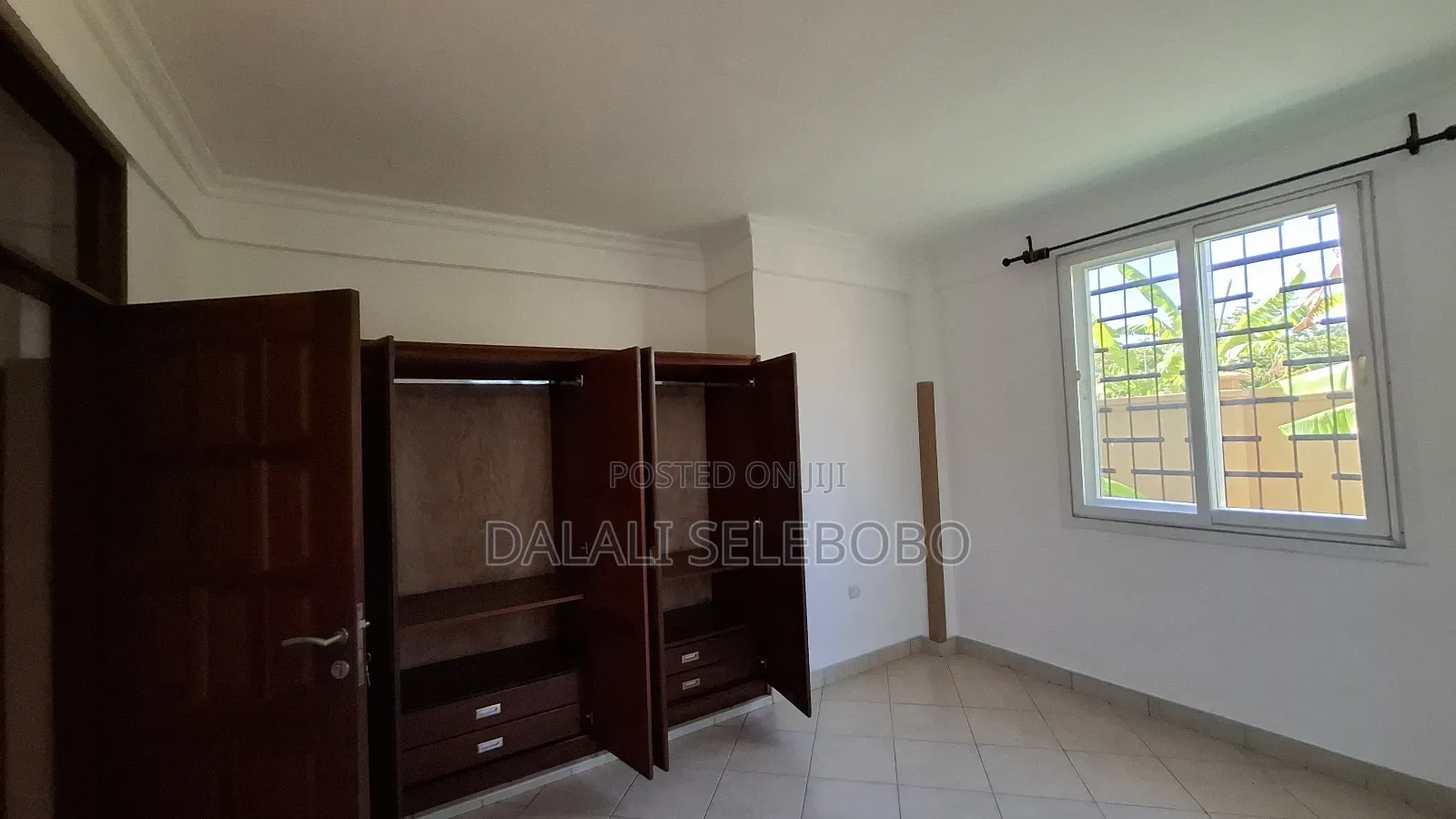 16bdrm Villa in Mbez Beach Afrikana for rent