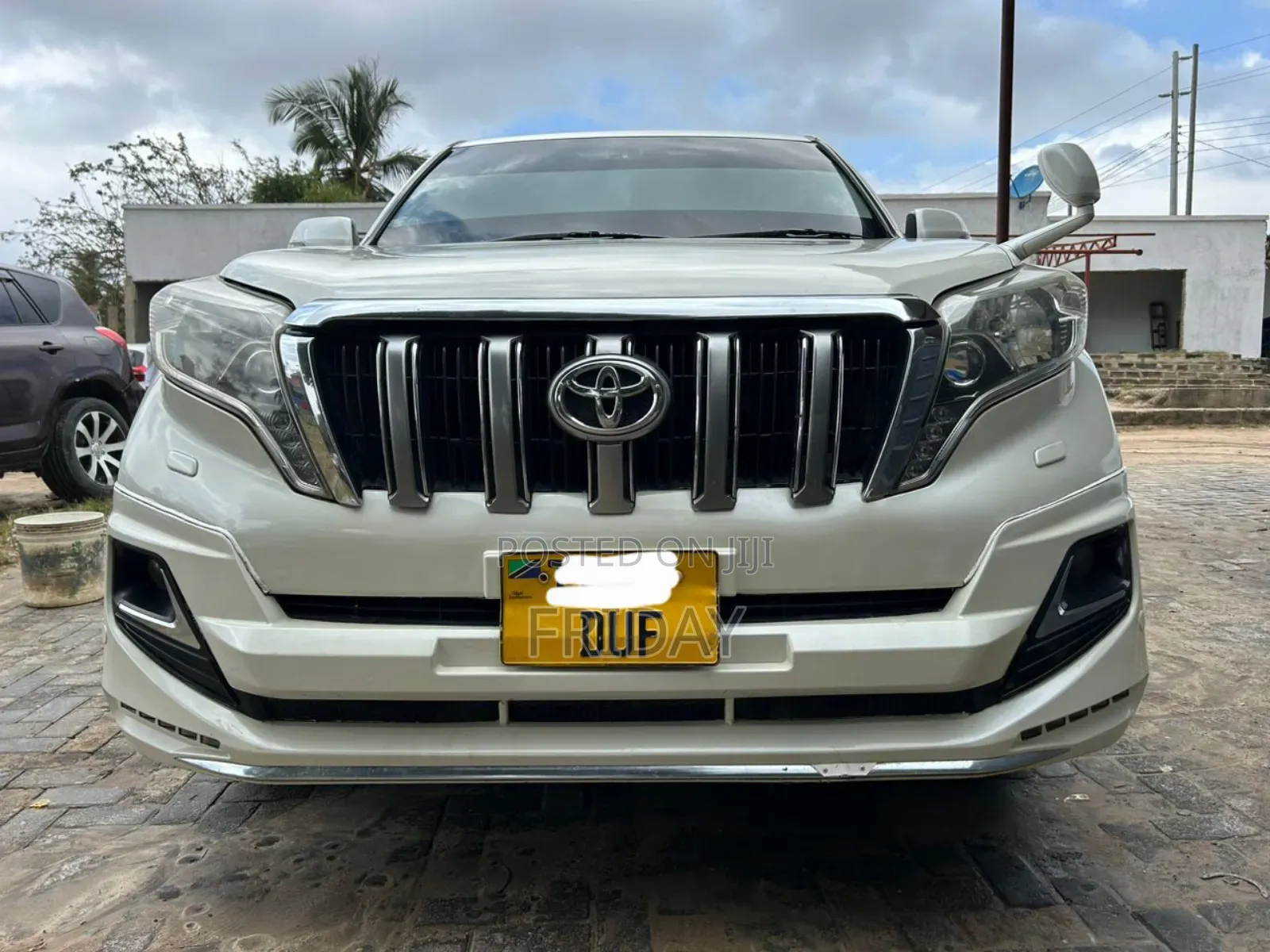 Toyota Land Cruiser Prado 2012 White