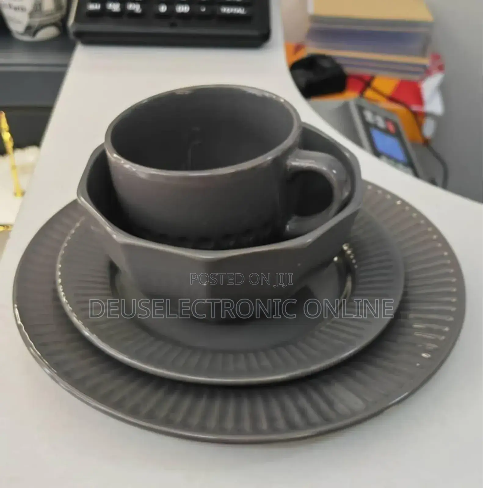 Dinnerset Pc.16. 