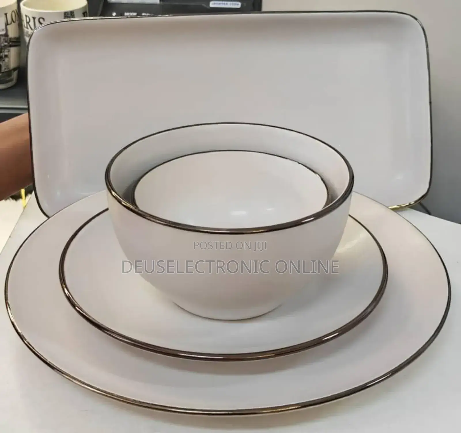 Dinnerset. Pc 17 