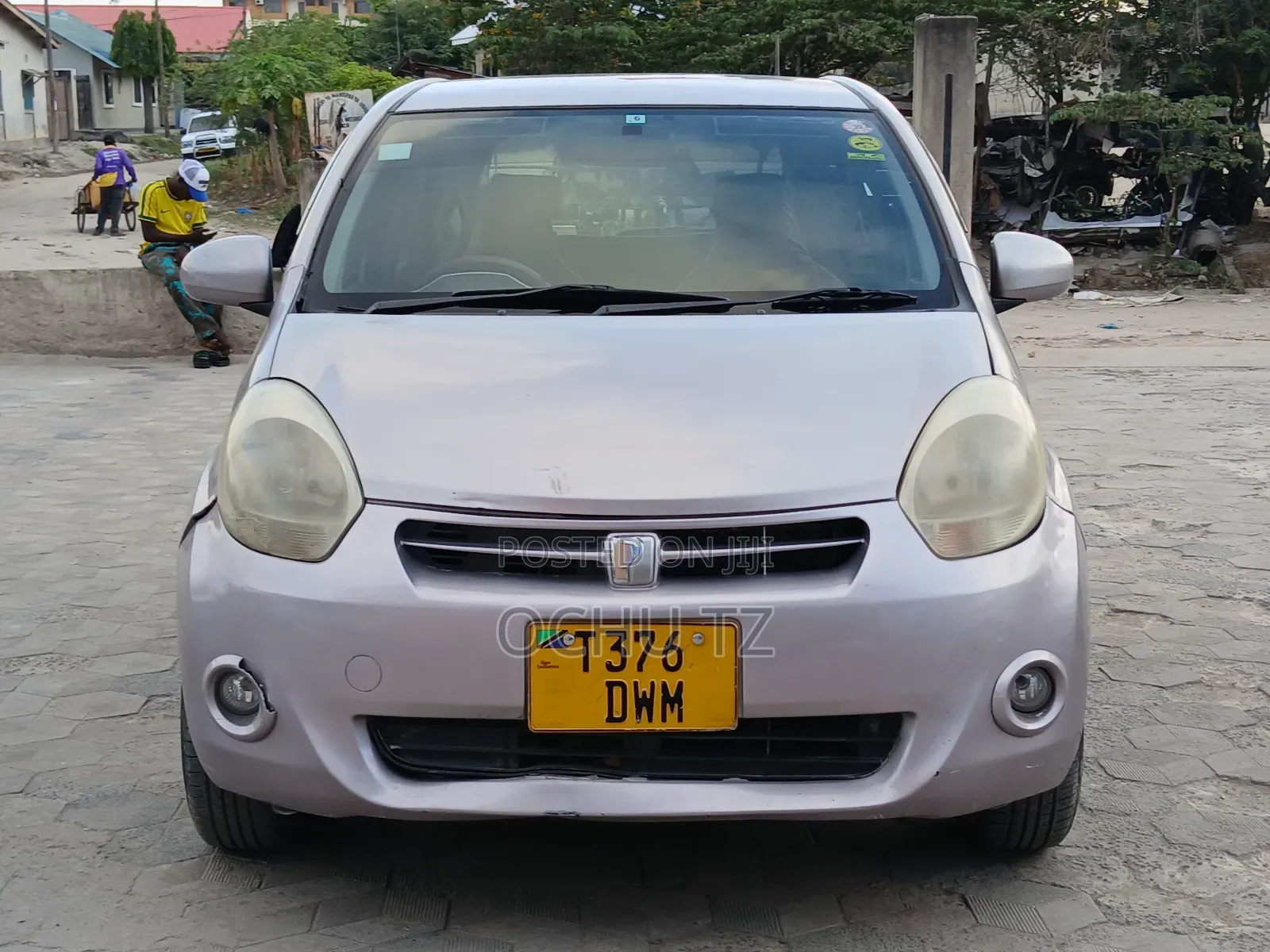 Toyota Passo 2011 Beige