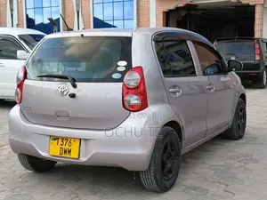 Toyota Passo 2011 Beige