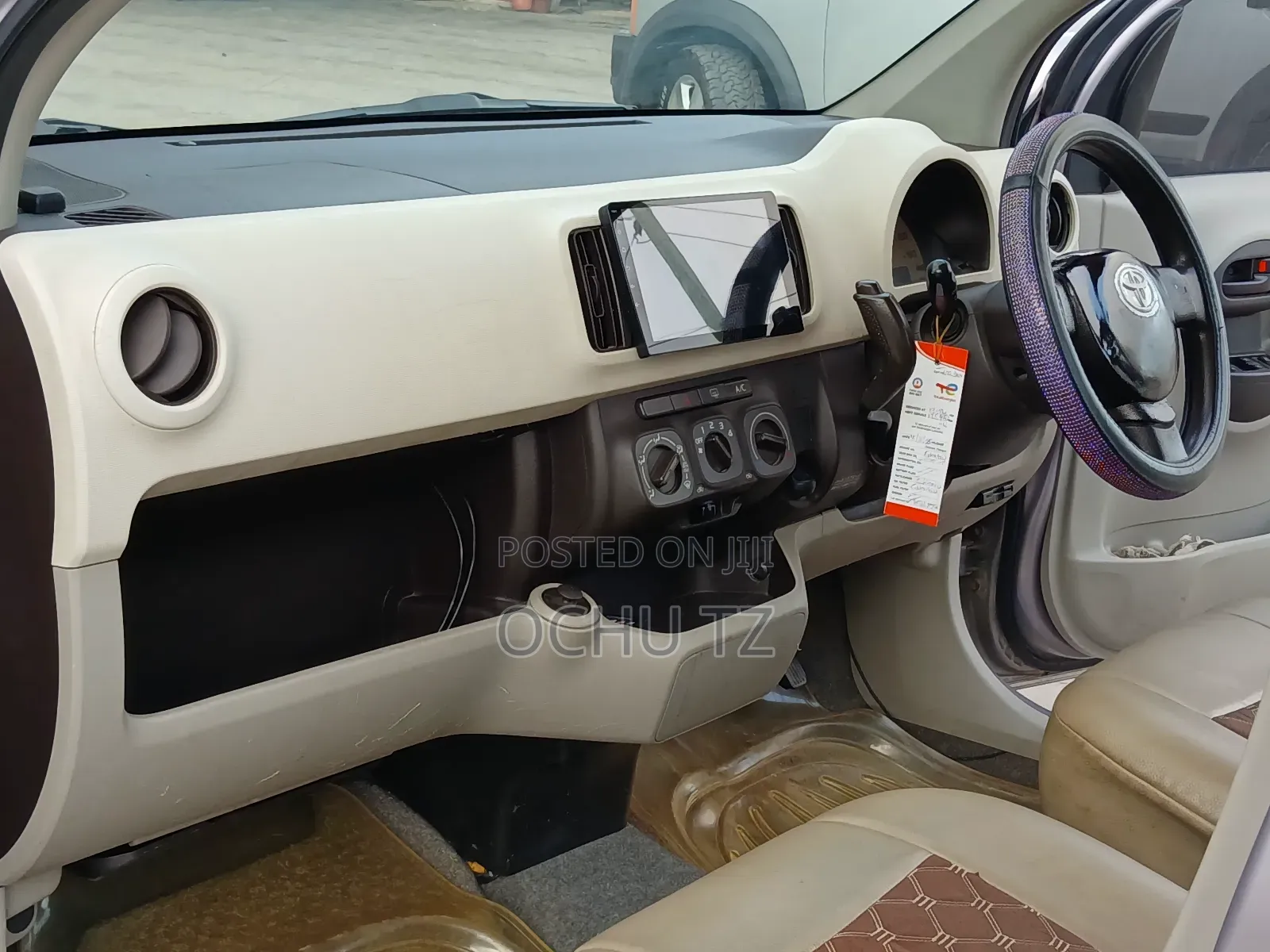 Toyota Passo 2011 Beige