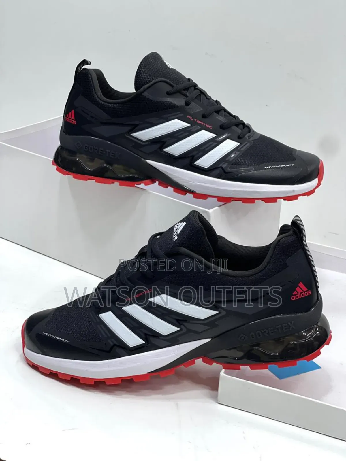 Sneaker Shoes Completely Leathered and Very Very Classic and Casual