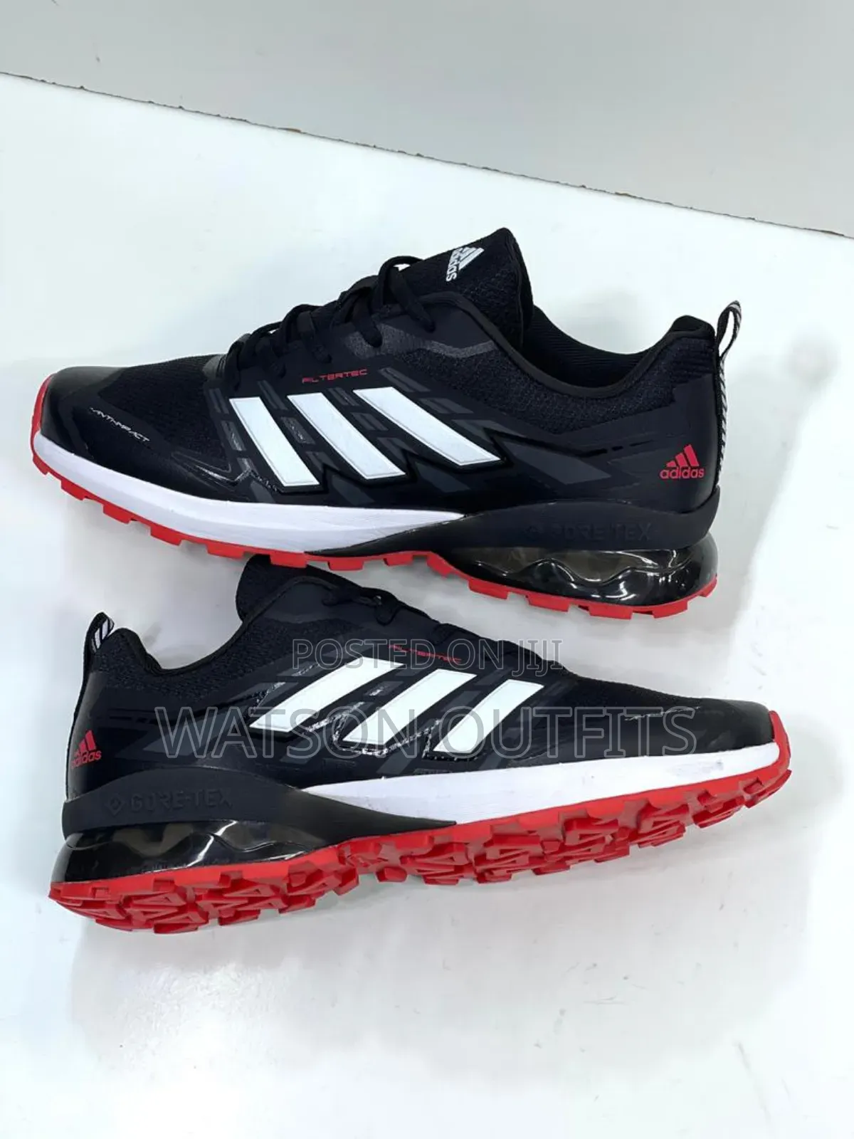Sneaker Shoes Completely Leathered and Very Very Classic and Casual