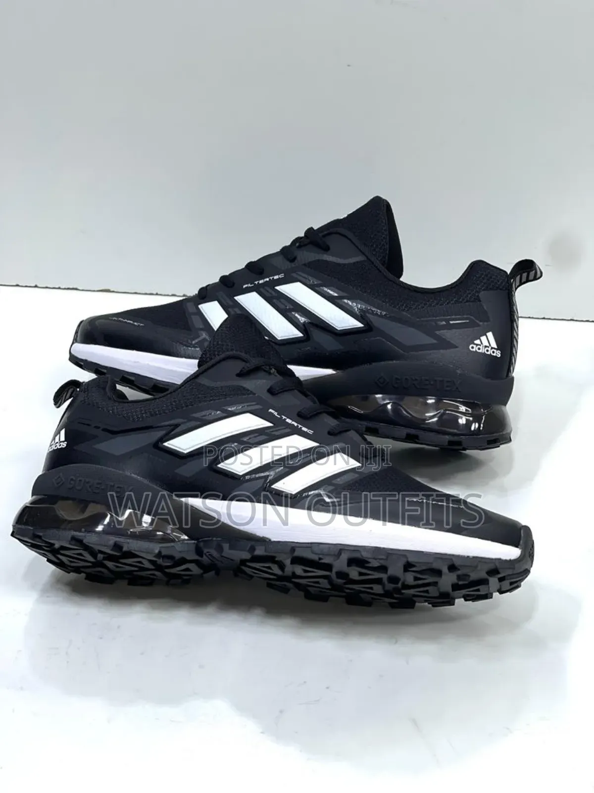 Sneaker Shoes Completely Leathered and Very Very Classic and Casual