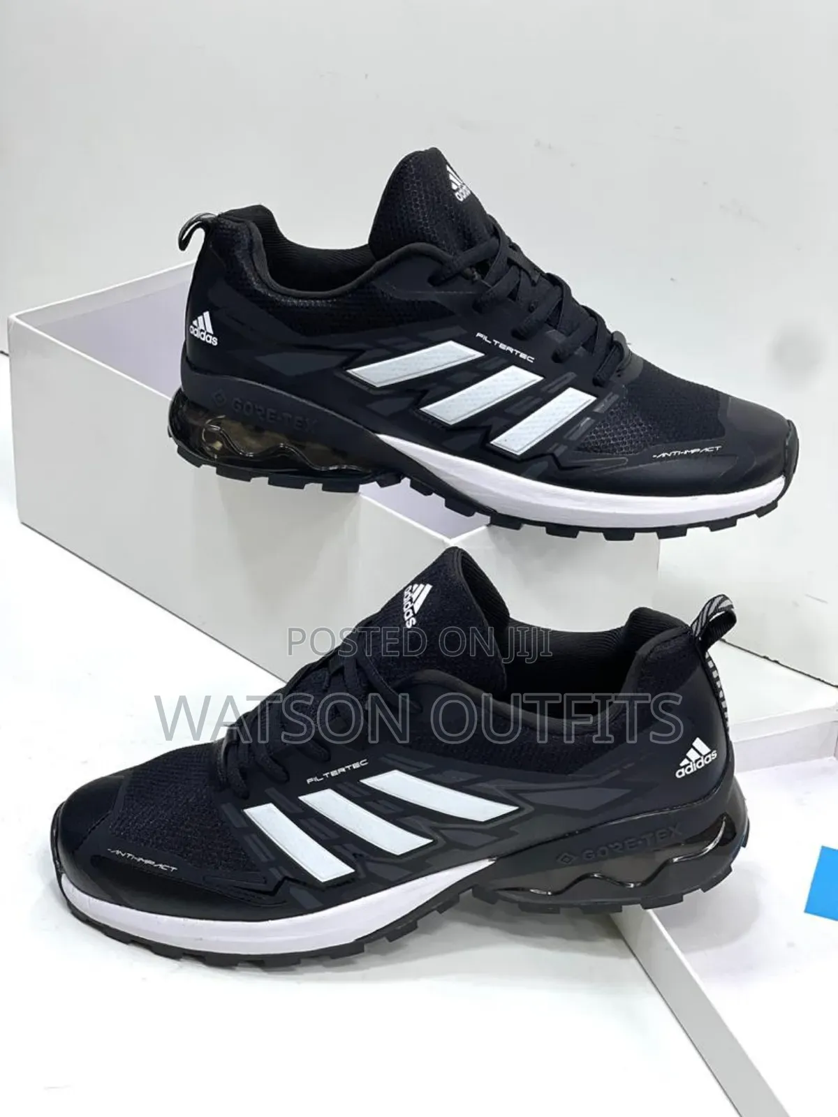 Sneaker Shoes Completely Leathered and Very Very Classic and Casual