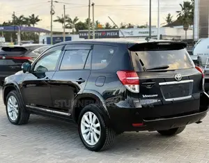 Toyota Vanguard 2012 Black