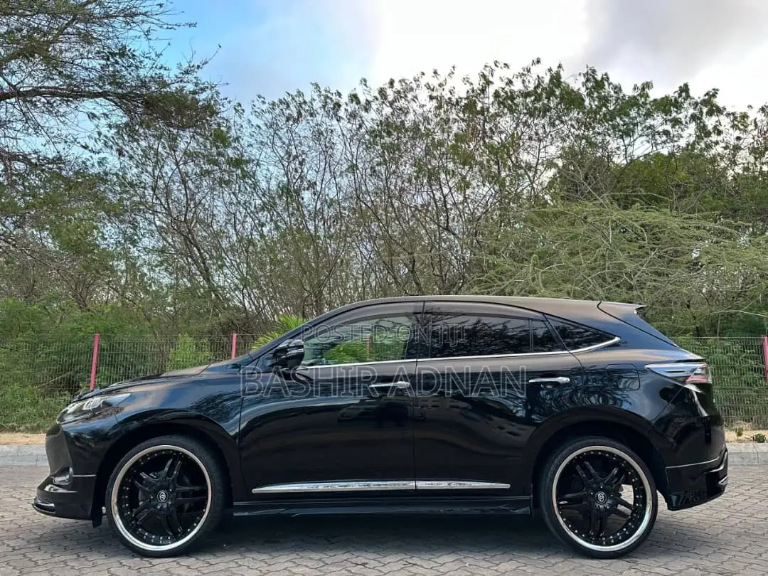 Toyota Harrier 2.0 2015 Matt Black