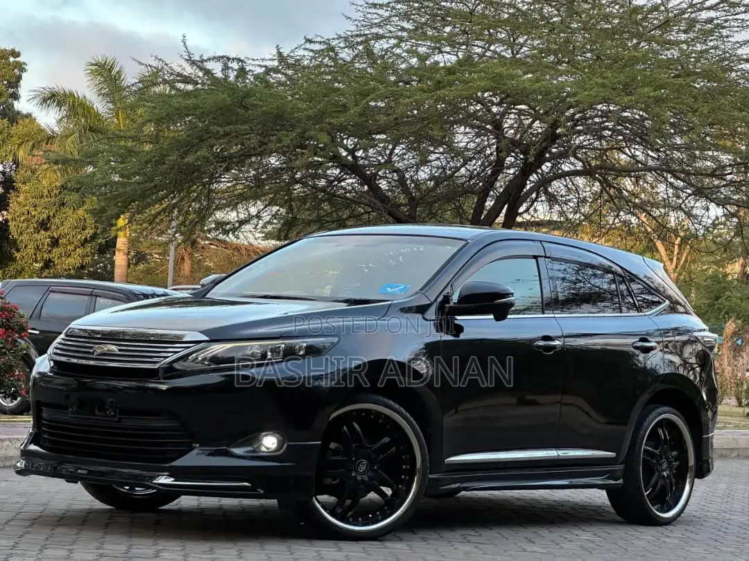Toyota Harrier 2.0 2015 Matt Black