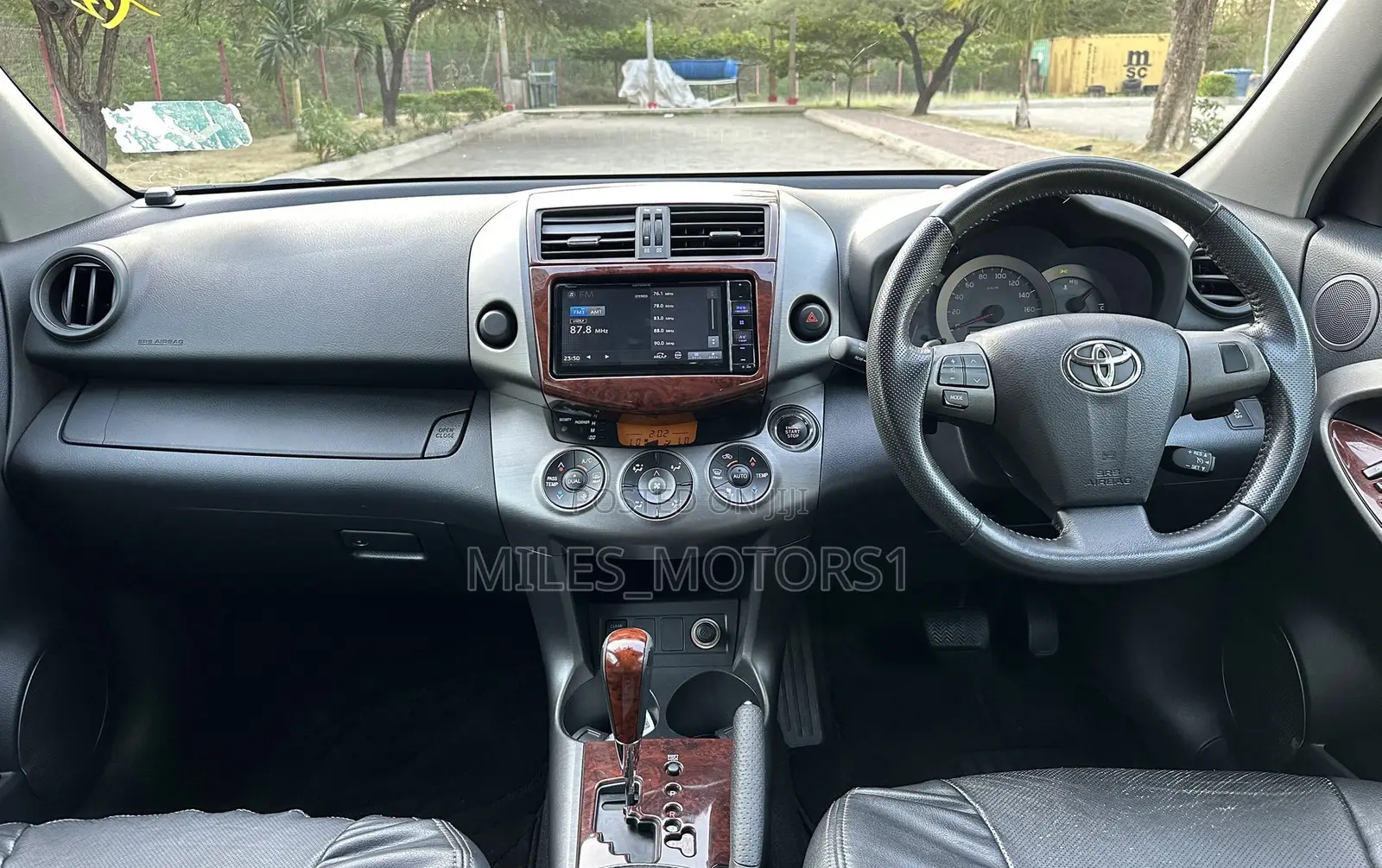 Toyota Vanguard 2012 Black