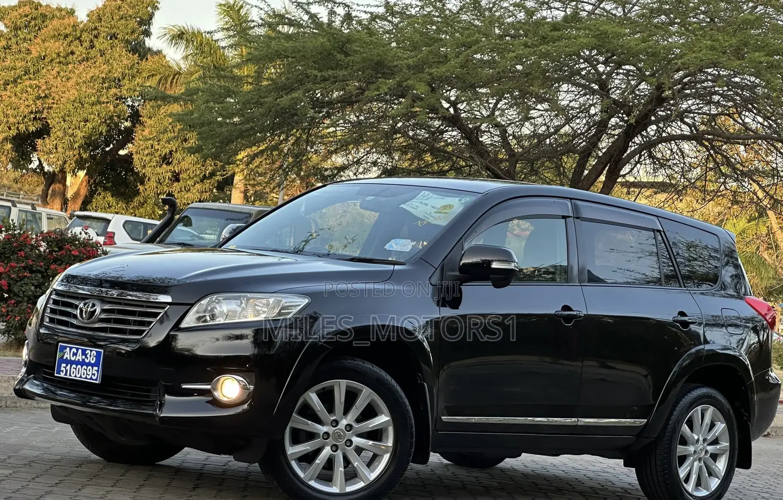 Toyota Vanguard 2012 Black