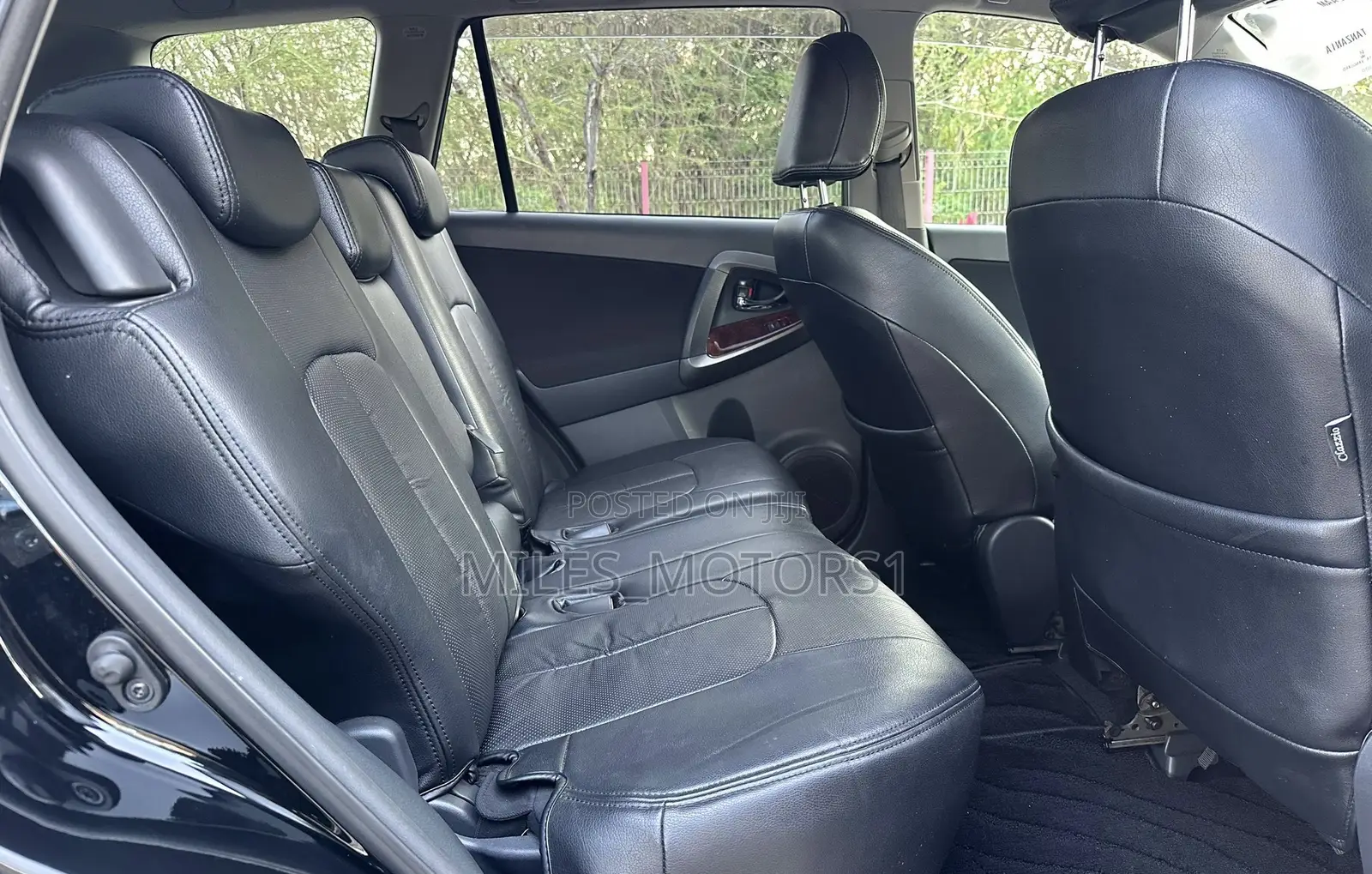 Toyota Vanguard 2012 Black