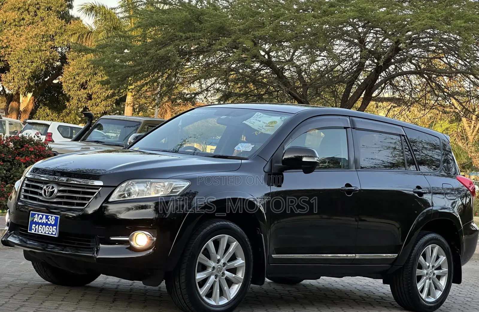 Toyota Vanguard 2012 Black