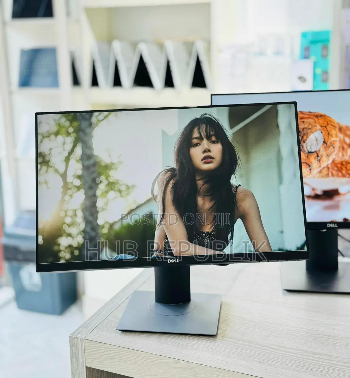 Dell P2419h Monitor