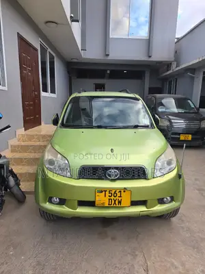 Toyota Rush 1.5 AWD 2010 Green