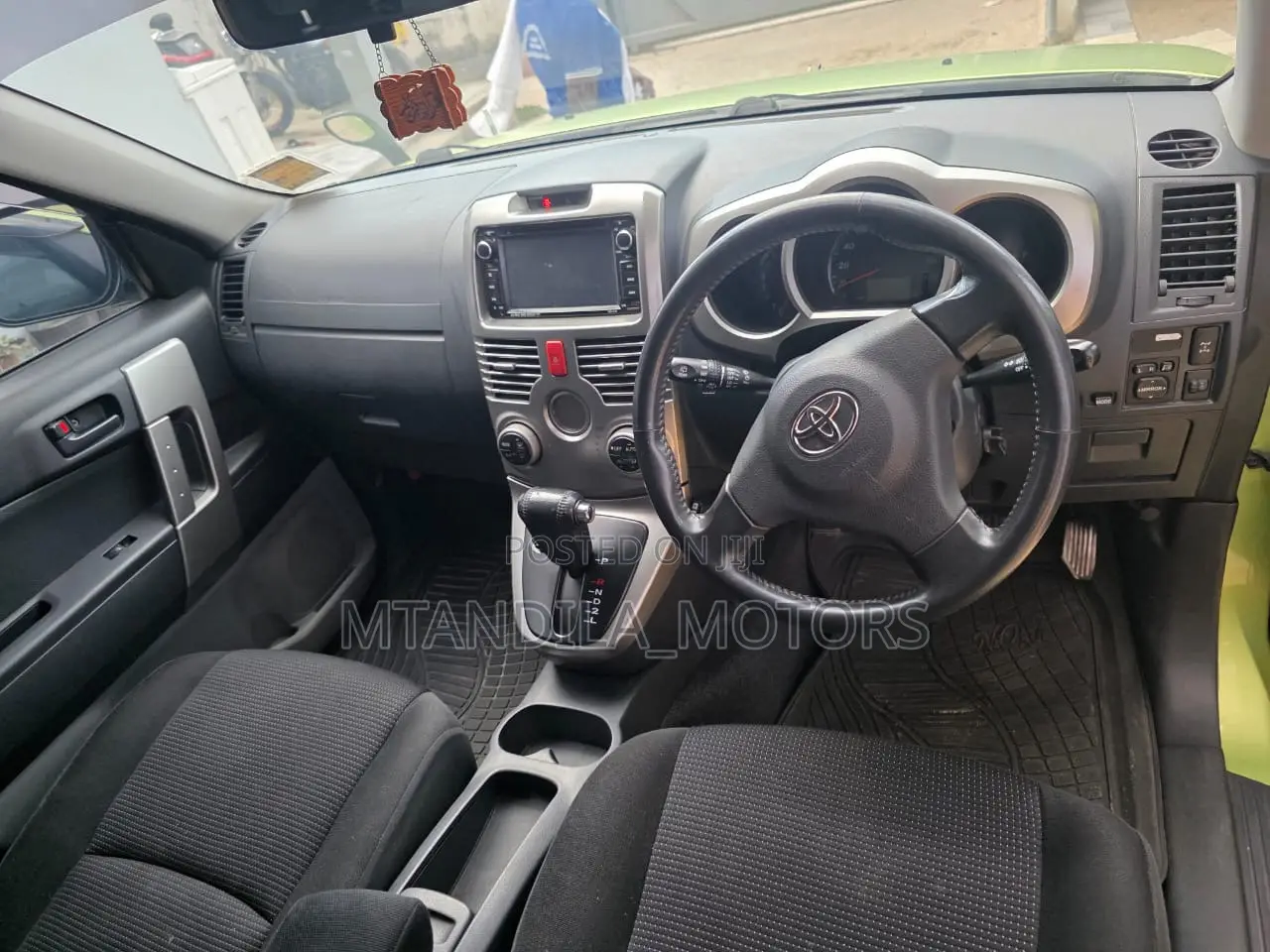 Toyota Rush 1.5 AWD 2010 Green