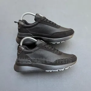 Men's Shoes or Sneakers or Raba Very Very Classic and Modern