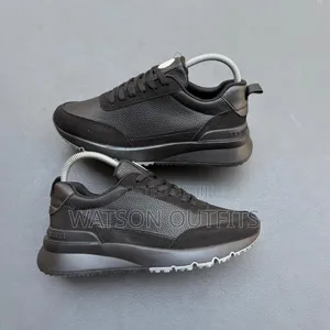 Men's Shoes or Sneakers or Raba Very Very Classic and Modern