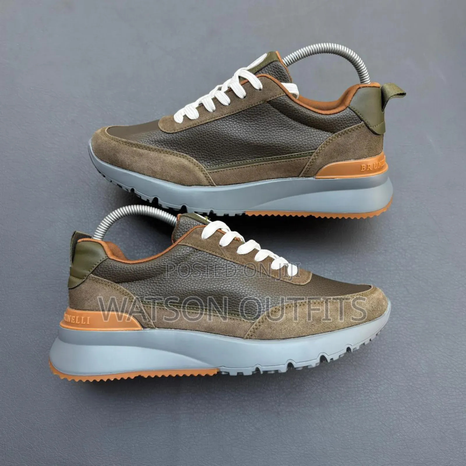 Men's Shoes or Sneakers or Raba Very Very Classic and Modern