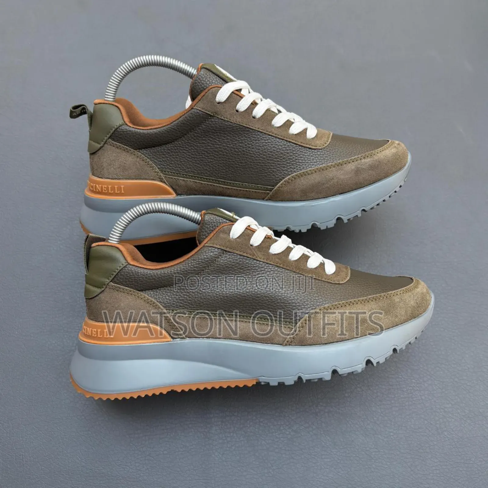Men's Shoes or Sneakers or Raba Very Very Classic and Modern