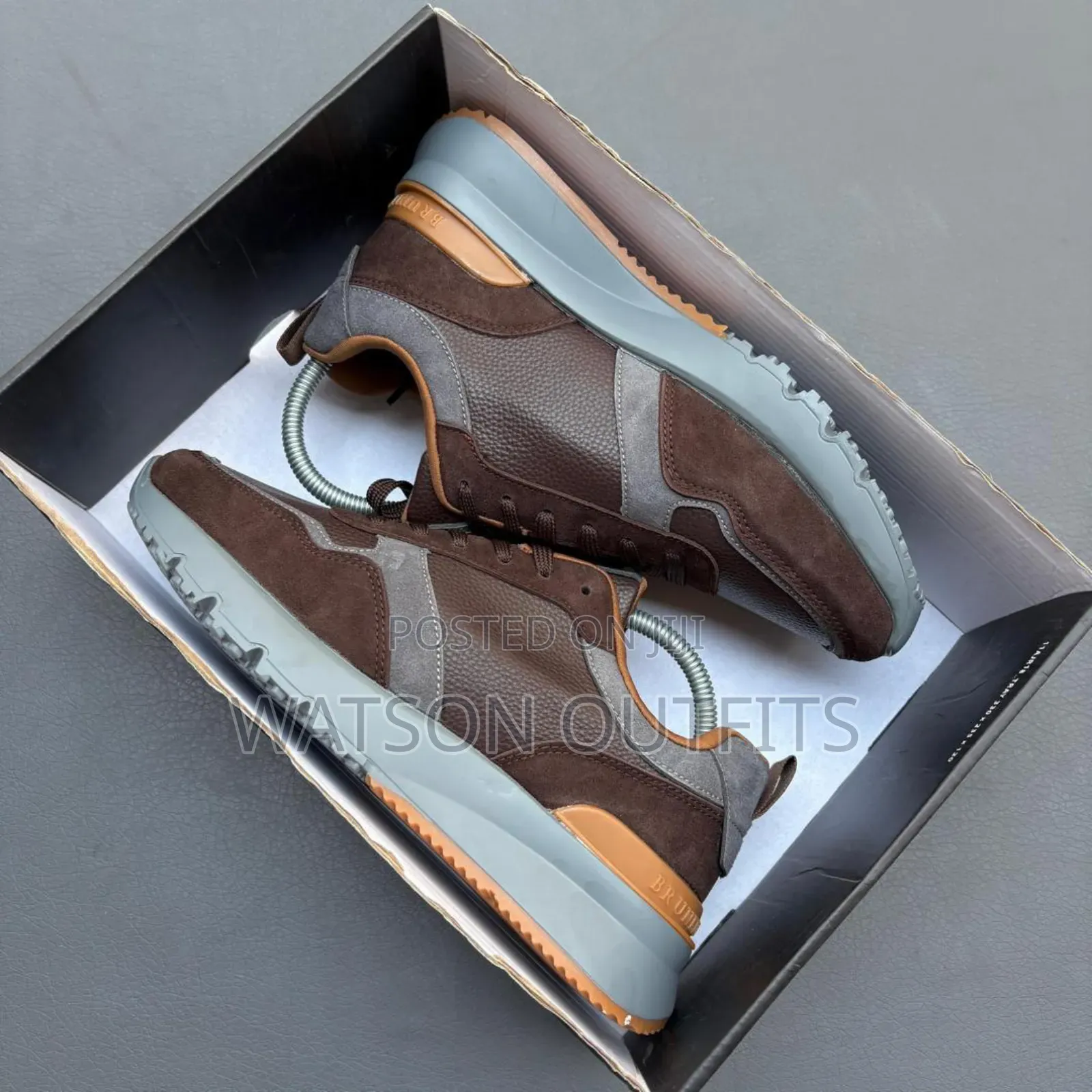 Men's Shoes or Sneakers or Raba Very Very Classic and Modern