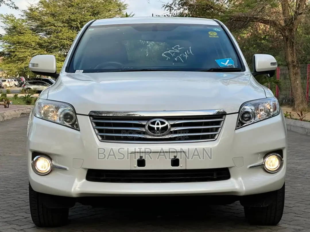 Toyota Vanguard 2012 Pearl