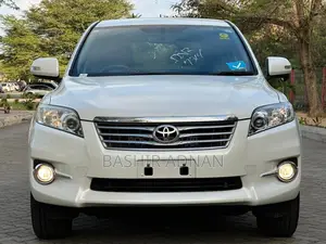 Toyota Vanguard 2012 Pearl