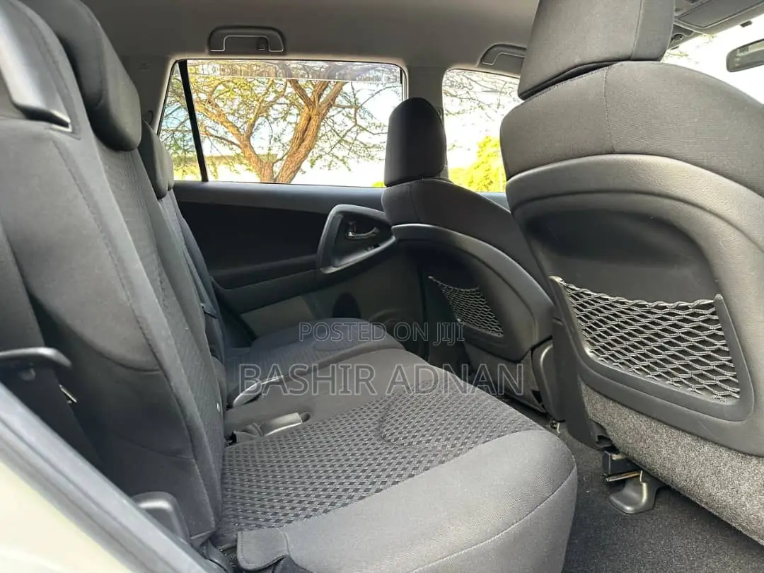 Toyota Vanguard 2012 Pearl