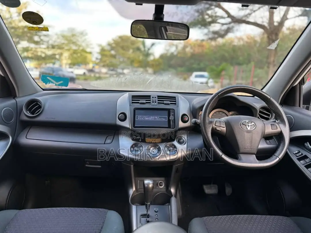 Toyota Vanguard 2012 Pearl