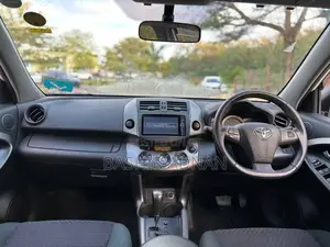 Toyota Vanguard 2012 Pearl