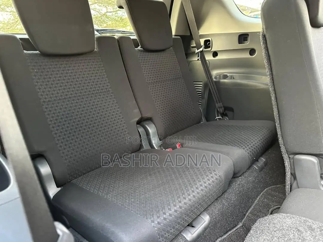 Toyota Vanguard 2012 Pearl