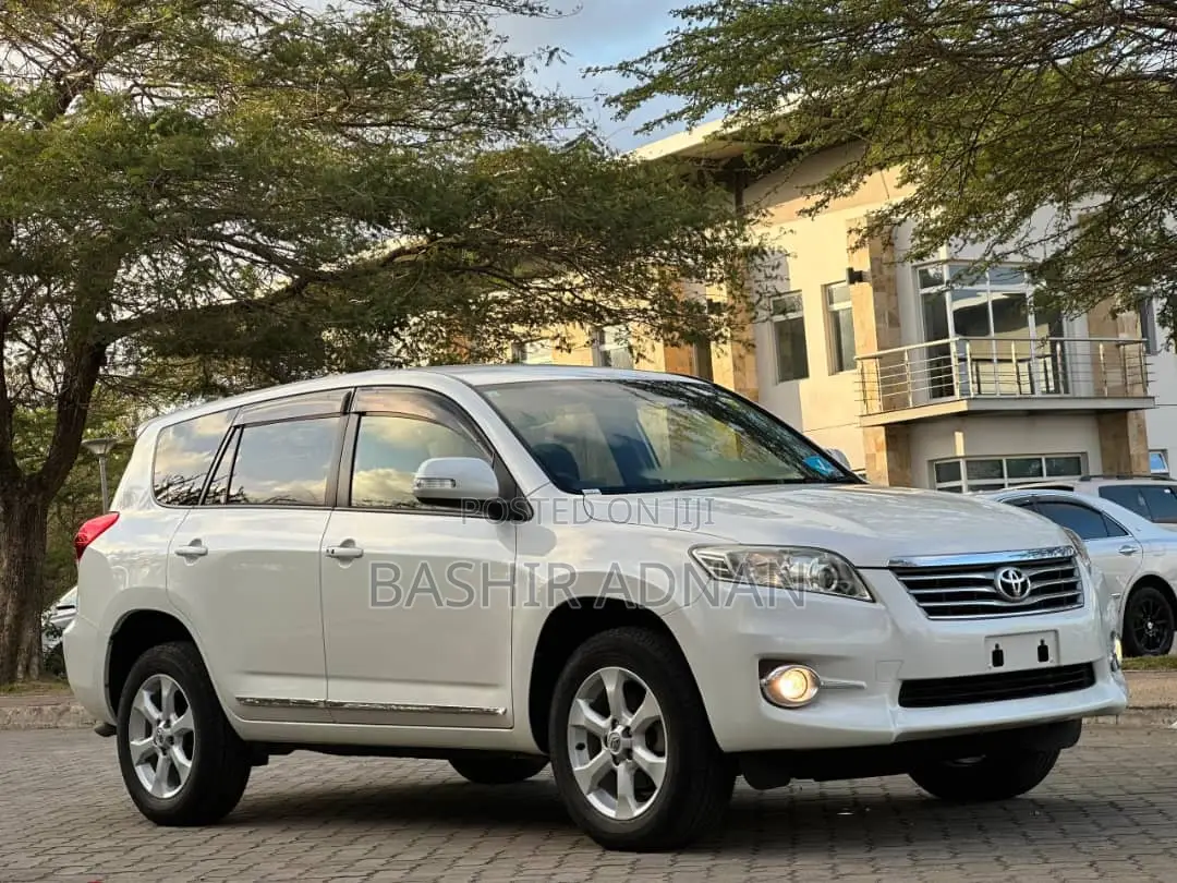 Toyota Vanguard 2012 Pearl