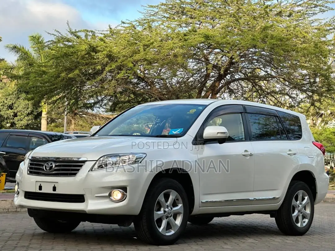 Toyota Vanguard 2012 Pearl