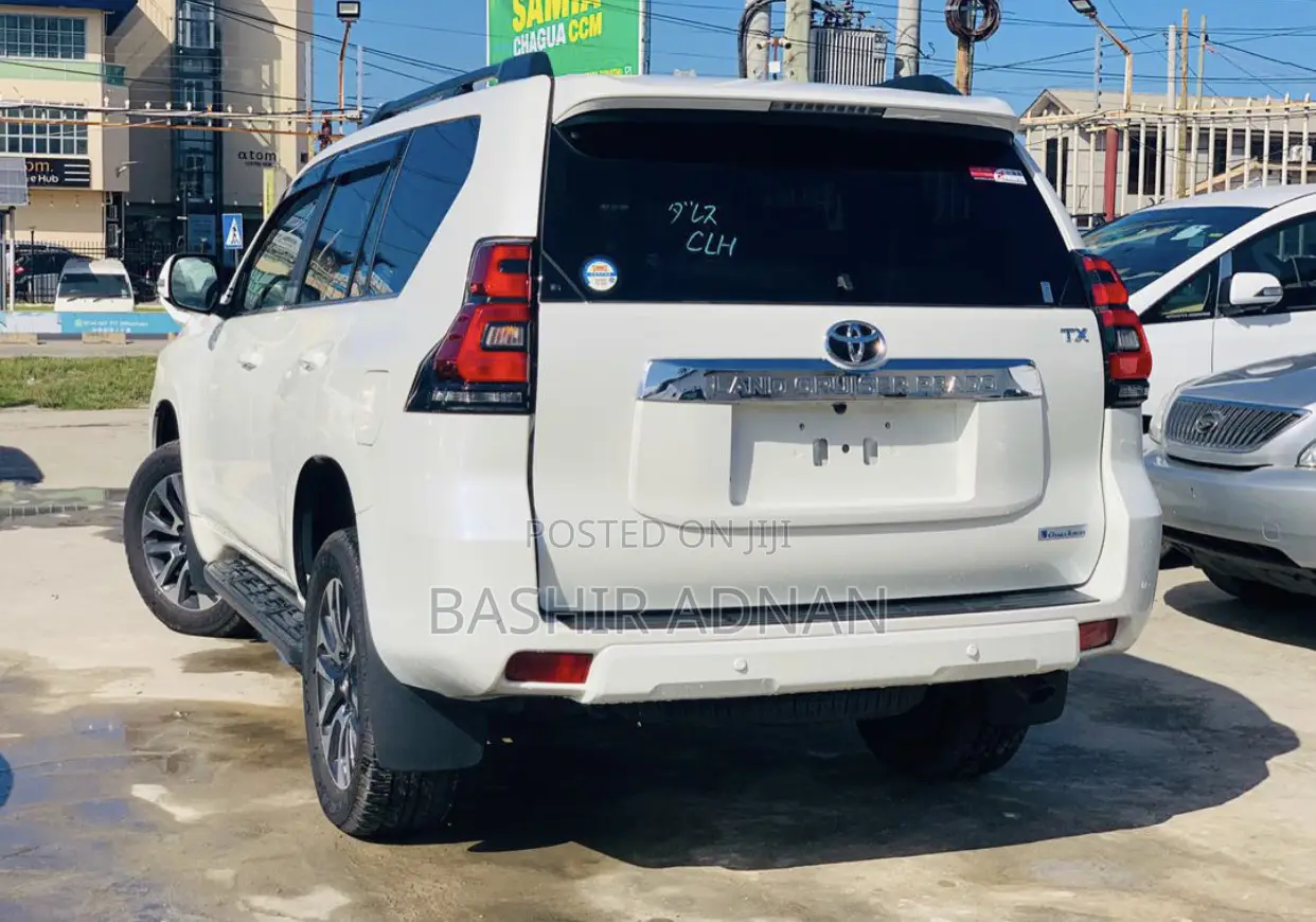 New Toyota Land Cruiser Prado 2.8 2023 White