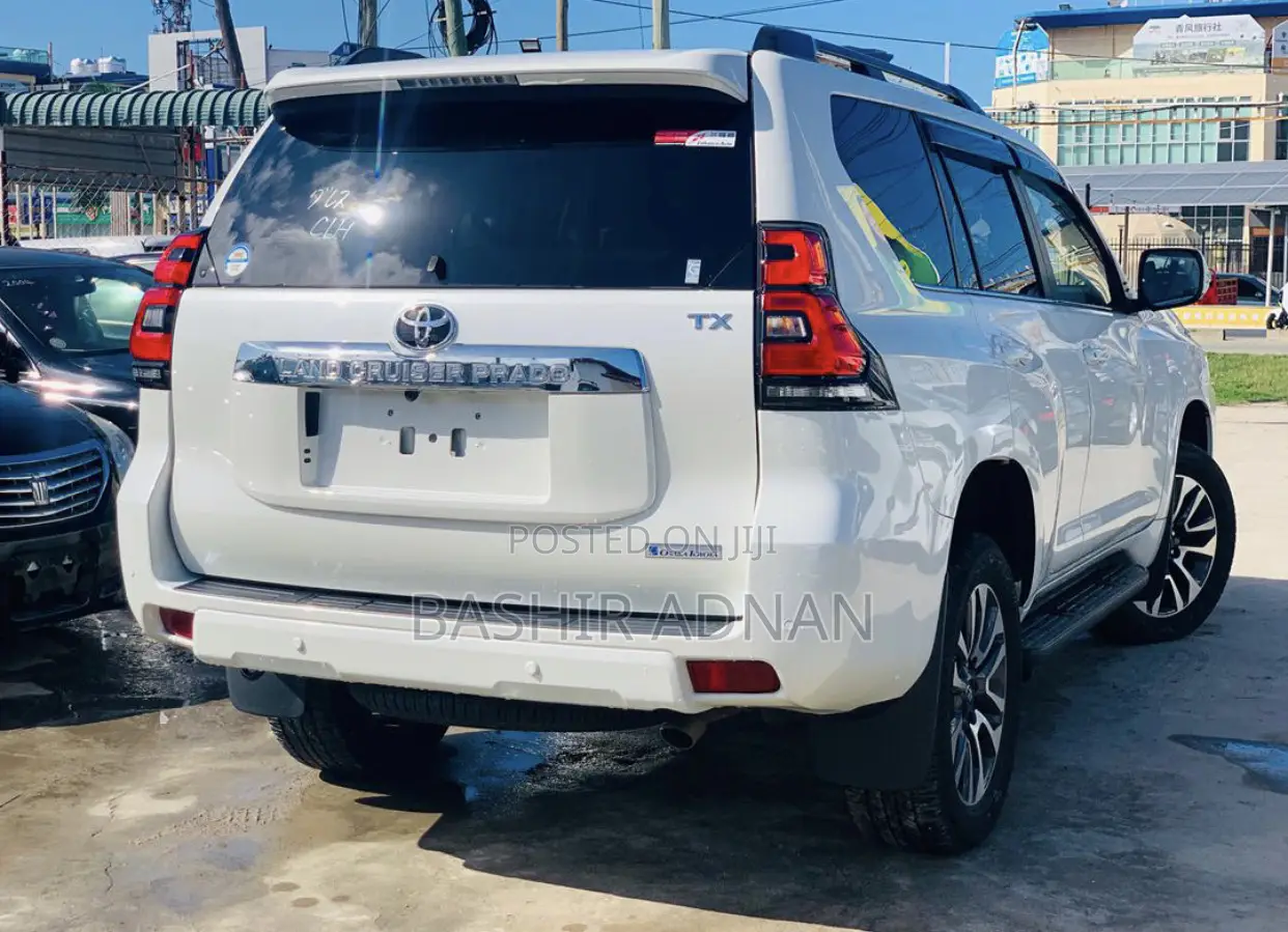 New Toyota Land Cruiser Prado 2.8 2023 White
