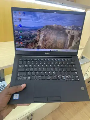 Laptop Dell Latitude 7390 8GB Intel Core I5 SSD 256GB