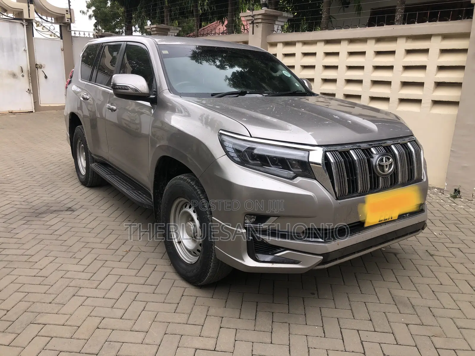 Toyota Land Cruiser Prado 2017 Gray
