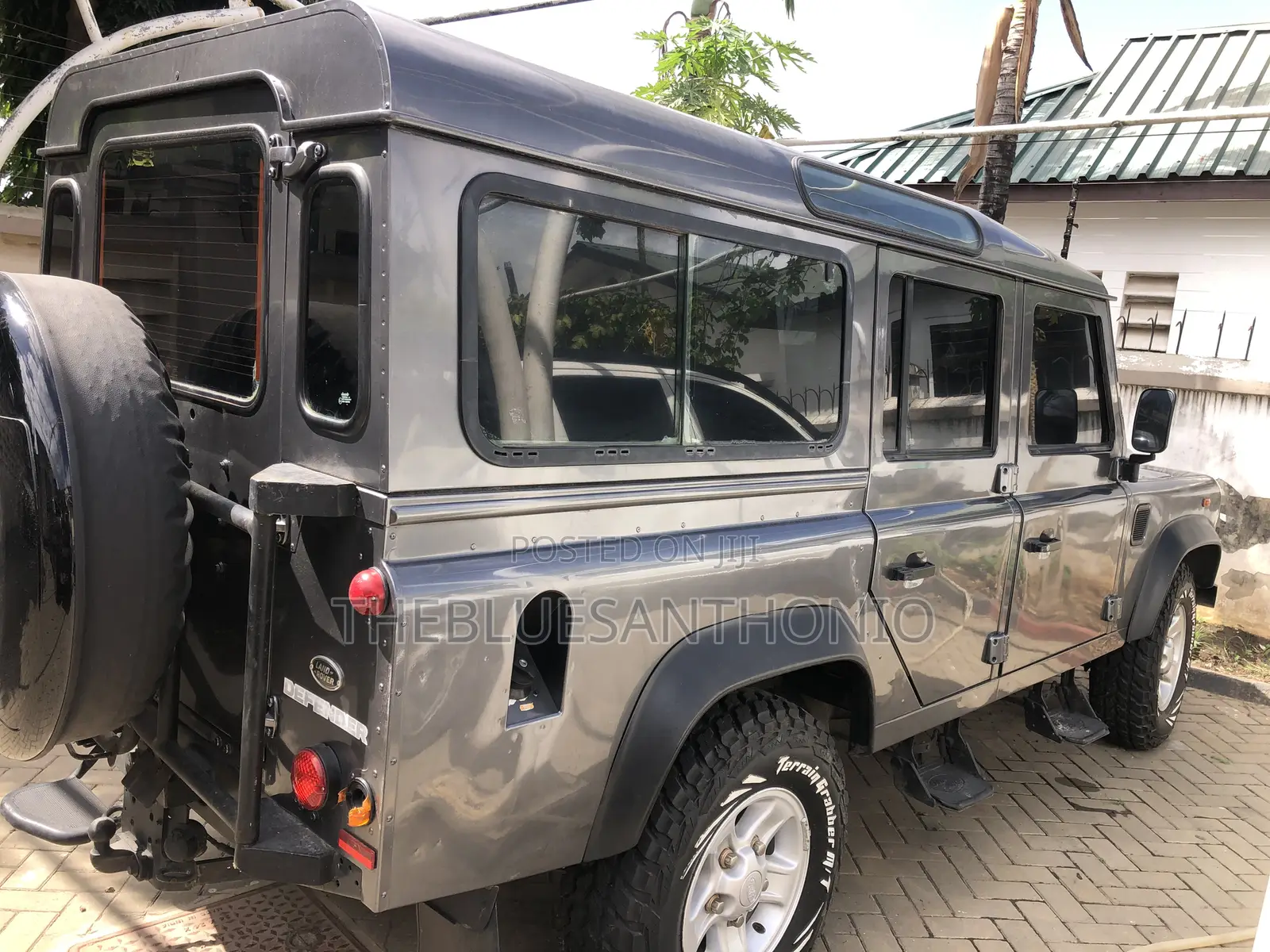 Land Rover Defender 2015 Gray