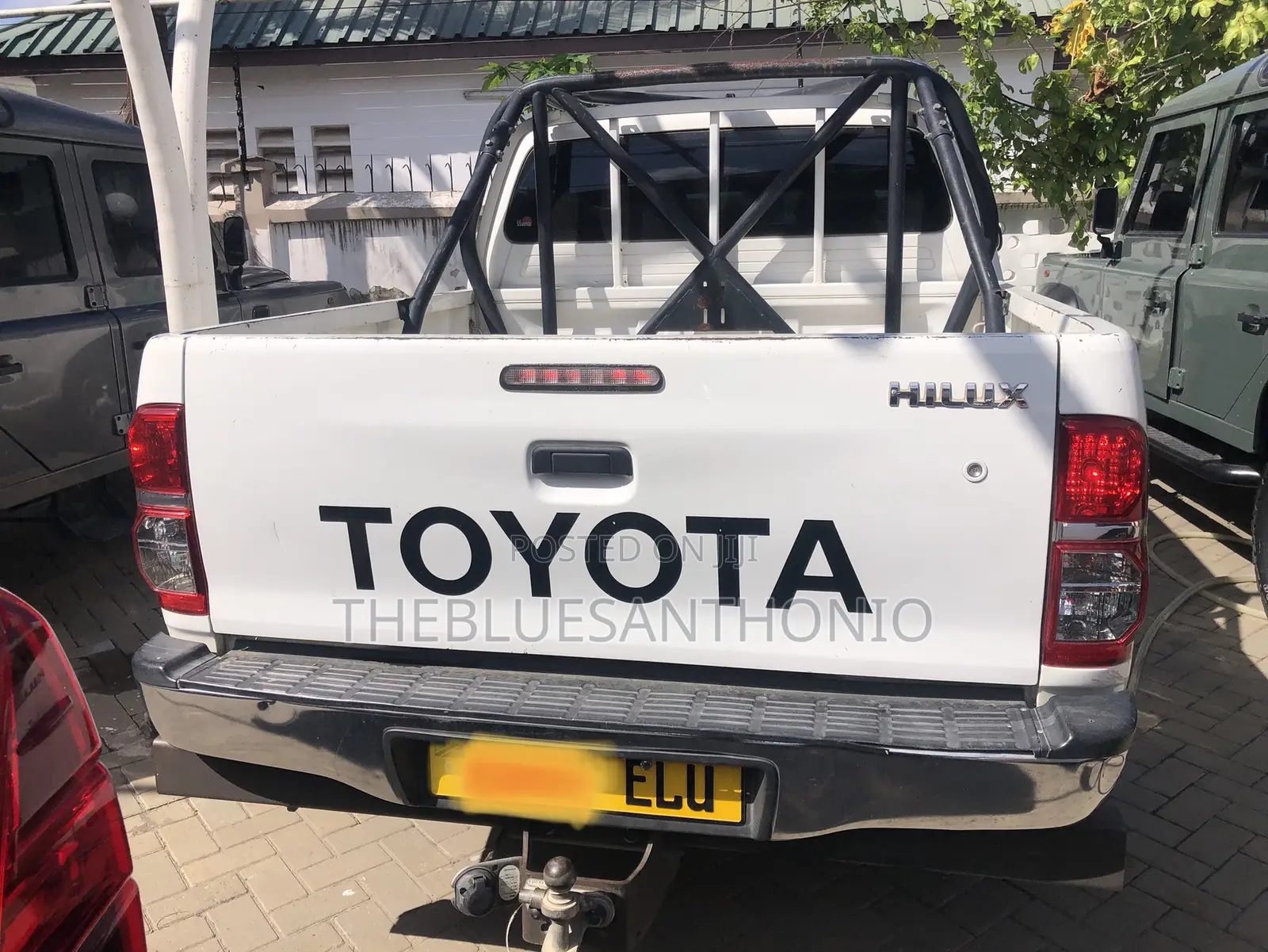 Toyota Hilux 2014 White